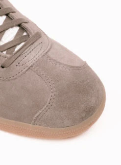 Adidas Originals X Real Madrid Gazelle 'Third Kit' – Charcoal / Putty Mauve / Gum 19 Adidas Originals X Real Madrid Gazelle 'Third Kit' – Charcoal / Putty Mauve / Gum -Urban Sneakers Shop image 986